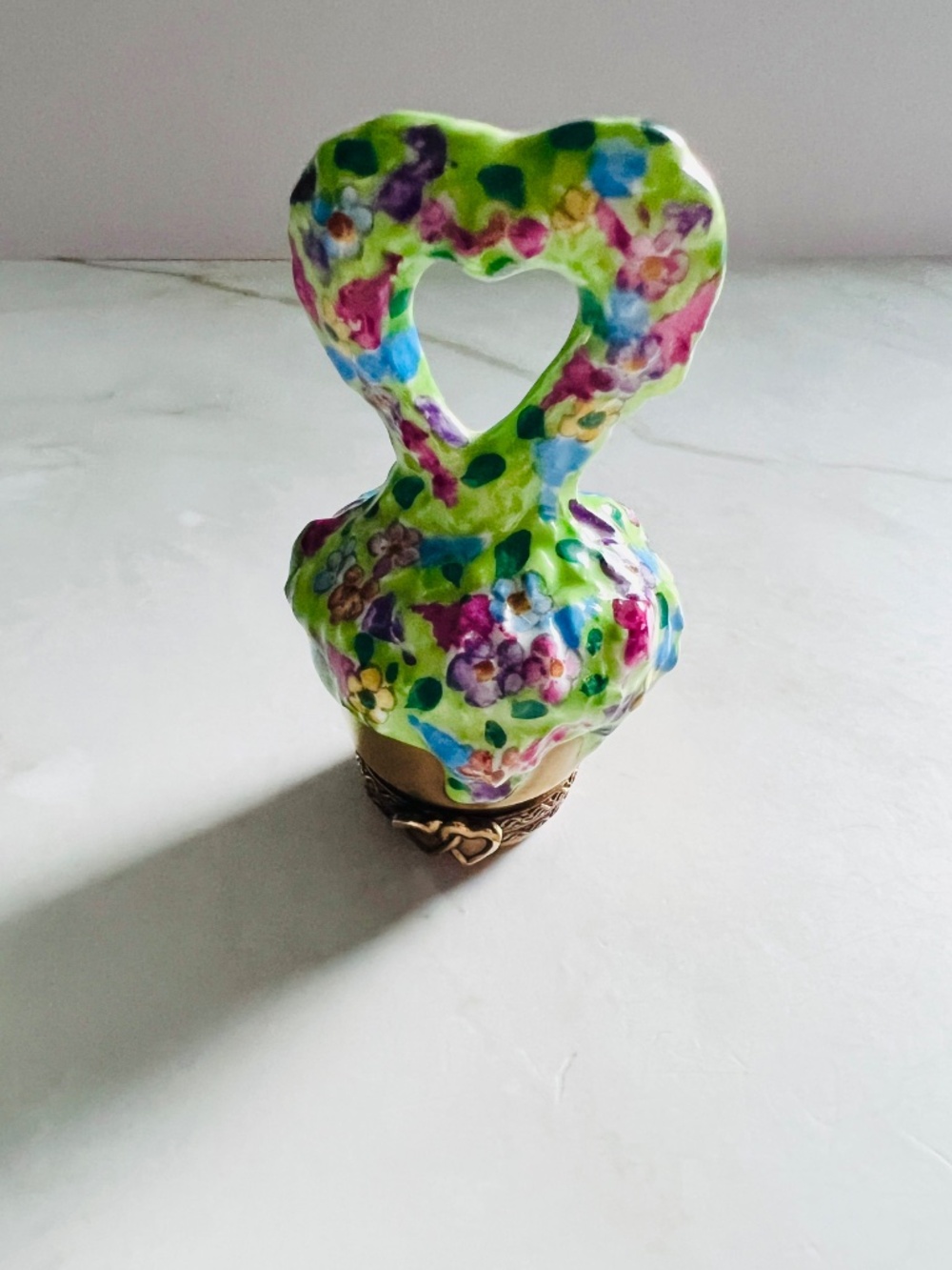 Limoges France Chamart Peint à la Main Heart Topiary Trinket Box, Floral Garden
